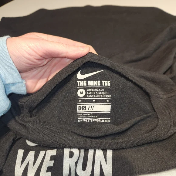 🖤 Nike Dri-Fit Black Short Sleeve Tee Size M 🖤 - Picture 5 of 5